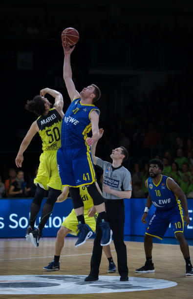 之一决赛中 之一决赛中