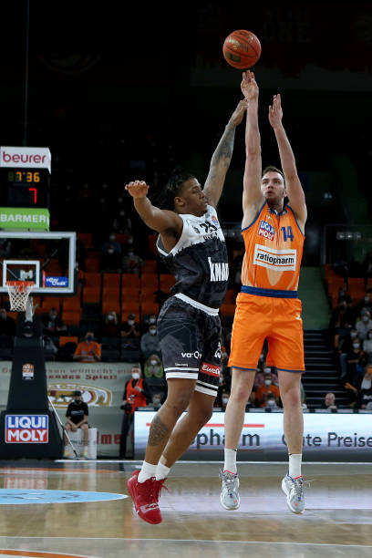 光表演的 光表演的